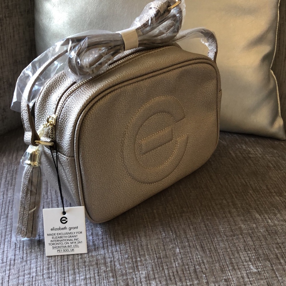 Elizabeth Grant Metallic Crossbody Bag in Gold